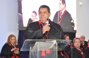 Danilo de Castro toma posse como procurador-geral de justiça