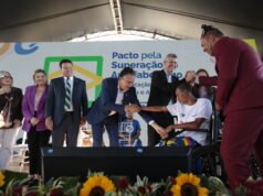 Camarão participa de lançamento do Pacto Nacional pela Superação do Analfabetismo