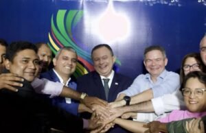 Timon: Schnneyder abdica de pré-candidatura a prefeito para apoiar deputado Rafael
