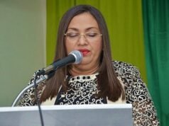 Prefeita de Anapurus é flagrada pedindo voto em troca de obra