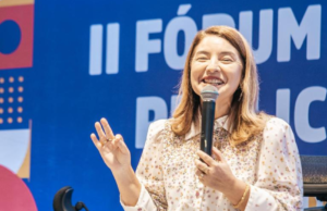 Iracema Vale profere palestra no II Fórum Estadual de Políticas Públicas para as Mulheres