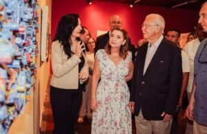 Ao lado de José Sarney, Iracema Vale visita o ‘Salão de Arte 30 Cores em Maio’