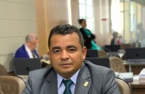 Polícia prende casal suspeito de assaltar casa do vereador Edson Gaguinho