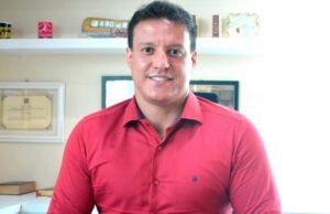 Felipe Camarão assumirá novamente Governo na quinta (25)