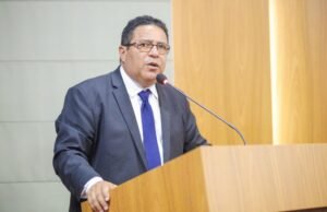 Sá Marques denuncia plano de saúde que está prejudicando crianças com TEA