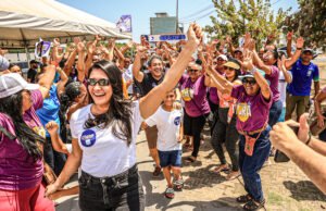 Adesivaço dá início a campanha de Clara rumo a Câmara Municipal de São Luís