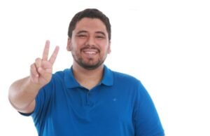 Barreirinhas: Vinícius Vale lidera pesquisas e adversários inventam mais fake news
