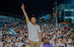 Em Bacabal, suspeitos armados são presos em frente ao Comitê de Roberto Costa