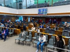 Deputados saem em defesa do governador Brandão após críticas de Othelino