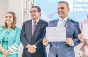 Iracema prestigia diplomação dos eleitos em Paço do Lumiar e destaca confiança na nova gestão