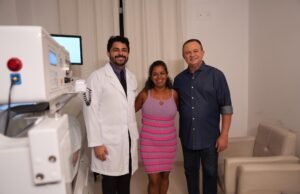 Brandão acompanha atendimento na câmara hiperbárica da Unidade de Tratamento de Queimados do Hospital da Ilha