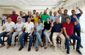 Roberto Costa avança na disputa pela Famem em encontro com 16 prefeitos em Santa Inês