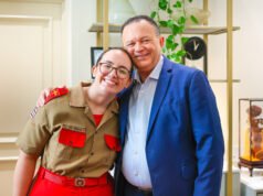 Brandão recebe aluna do Colégio Militar aprovada para Medicina na USP