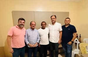 Júlio Filho se reúne com lideranças da Grande Ilha e de municípios vizinhos