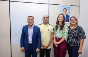 Penha reforça compromisso com a educação e solicita melhorias em escolas