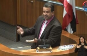 Vídeo: Deputado pede que dinistas entreguem cargos no Governo