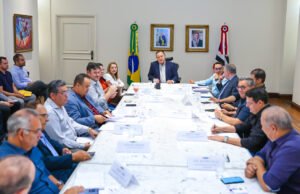 Brandão atinge a marca de 100 prefeitas e prefeitos atendidos