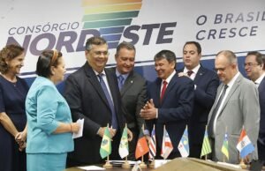 Dino relatará no STF caso de respiradores do qual ele fez parte no Consórcio Nordeste