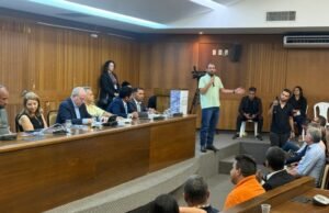 Fernando Pessoa participa de debate sobre PEC da Sustentabilidade Fiscal dos Municípios
