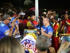 Fred Campos batiza Boi da Maioba em cerimônia que lotou sede do grupo em Paço do Lumiar