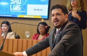 Dr. Joel reforça defesa da gestão Braide em discurso na Câmara Municipal