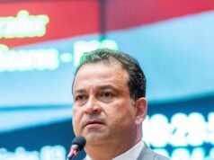 Adelmo Soares afirma que “PCdoB devia entregar os cargos que tem no governo”