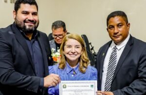 Iracema Vale recebe título de Cidadã Itapecuruense e reitera compromisso com o desenvolvimento do município
