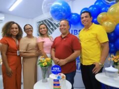 Prefeito Fred Campos entrega nova UBS e 11 ruas pavimentadas
