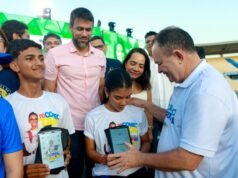 Brandão inicia entrega de 250 mil tablets a estudantes e institui programa Educação de Verdade