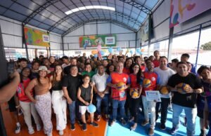 Fred Campos entrega UBS, quadra poliesportiva e lança nova etapa de Pavimenta Paço