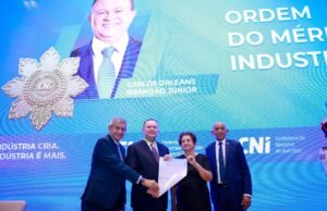Brandão é o 1º governador do Maranhão a receber Medalha da Confederação Nacional da Indústria