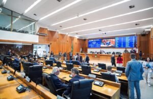 Assembleia aprova MP que amplia serviços prestados por órgãos estaduais