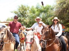 Bruna Pessoa participa de cavalgada em Santa Filomena distribuindo simpatia e alegria