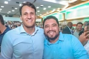 Pesquisa mostra aprovação recorde de Vinicius Vale em Barreirinhas e liderança de Orleans para o Governo