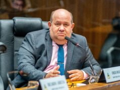 Deputado critica oposição e sai em defesa de Brandão no caso Conafer