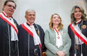 Iracema Vale é condecorada com a mais alta honraria do Tribunal Regional do Trabalho da 16ª Região