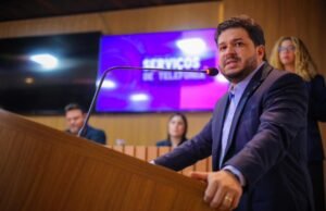 Dr Joel promove audiência pública para cobrar melhorias nos serviços de telefonia, em São Luís