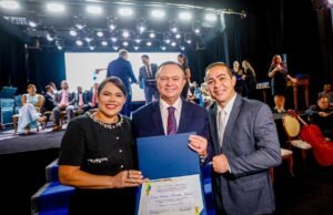 Brandão recebe título de Cidadão Imperatrizense