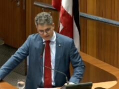 Deputado abandona dinistas e retorna à base do governo Brandão