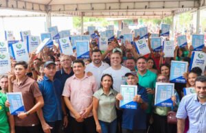 Governo do Maranhão entrega mais de 130 títulos de propriedade