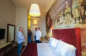 Brandão visita obras dos hotéis Vila Galé no Centro Histórico de São Luís