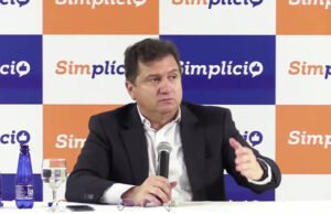 Simplício assume presidência do DC e pode disputar eleição para o Senado