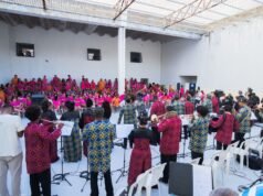 Coral Negro encerrou 2025 com apresentação emocionante na UPFEM