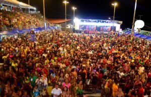 Dr. Julinho anuncia pagamento de 50% para fazedores de cultura e fortalece carnaval de Ribamar