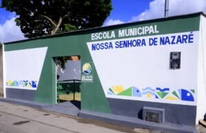 Dr. Julinho entrega nova Escola Municipal da Maiobinha