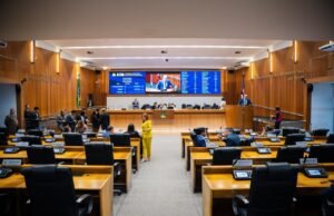 Assembleia aprova projeto que reajusta vencimento dos professores estaduais