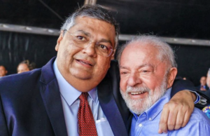 Dino suspende decisão da CPMI que quebrou sigilos do filho de Lula