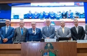 Assembleia Legislativa homenageia Rogério Bacelar com a Medalha Manuel Beckman