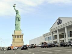 Havan e Município são acionados por irregularidades na instalação da réplica da Estátua da Liberdade