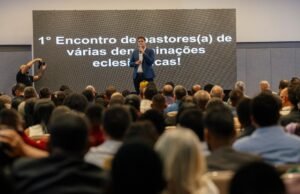 Orleans Brandão participa de encontro com pastores da Grande Ilha